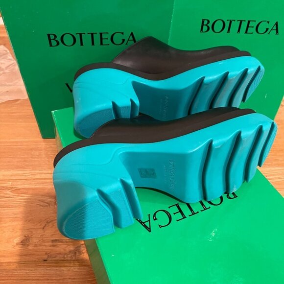 Bottega Veneta 668525 Women's Leather heel pump sandals, multiple sizes - Picture 8 of 11